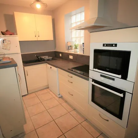 Charmante Maisonnette A Longeville-sur-mer, Proche Plage, 2 Ch, Terrasse, Parking, Velos Bienvenus - Fr-1-22-311